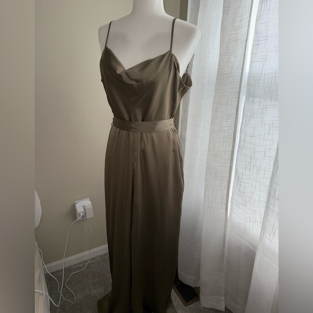 Express Olive Green Silk Pant Suite 🫒